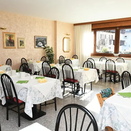 Silene Parking And Garage Hotell 3*