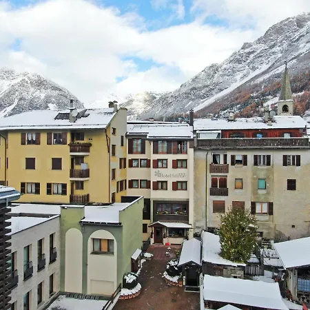 Silene Parking And Garage Hotell