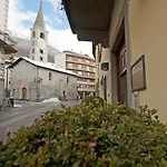 Silene Parking And Garage 3*