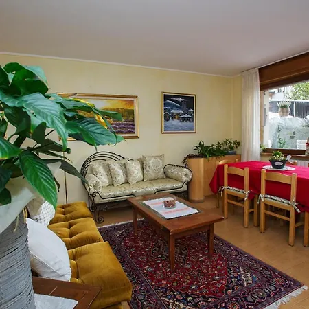 Silene Parking And Garage 3*