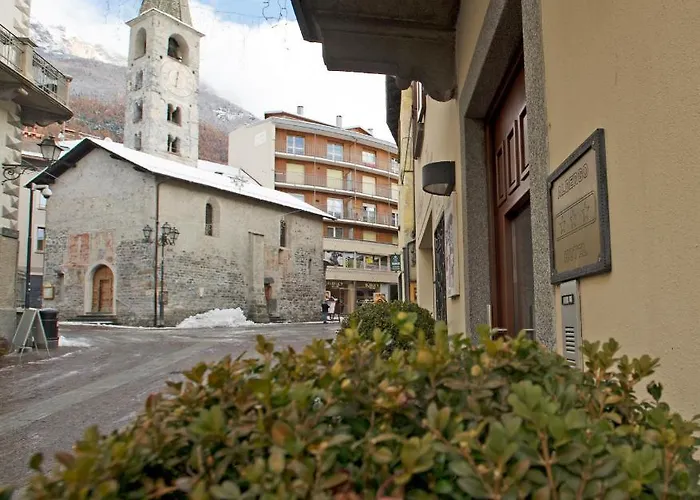 Silene Parking And Garage 3*